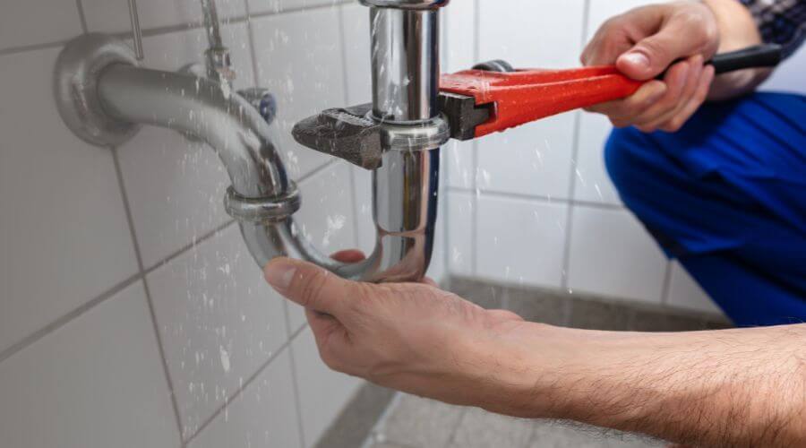 Expert burst pipe repair services in Leavenworth, WA